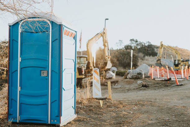 Best Portable restroom trailer rental  in Mondovi, WI